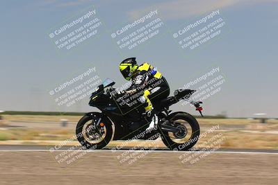 media/Jul-22-2022-TrackDaz (Fri) [[ca4971259a]]/Group B/130pm (Wheelie Bump)/